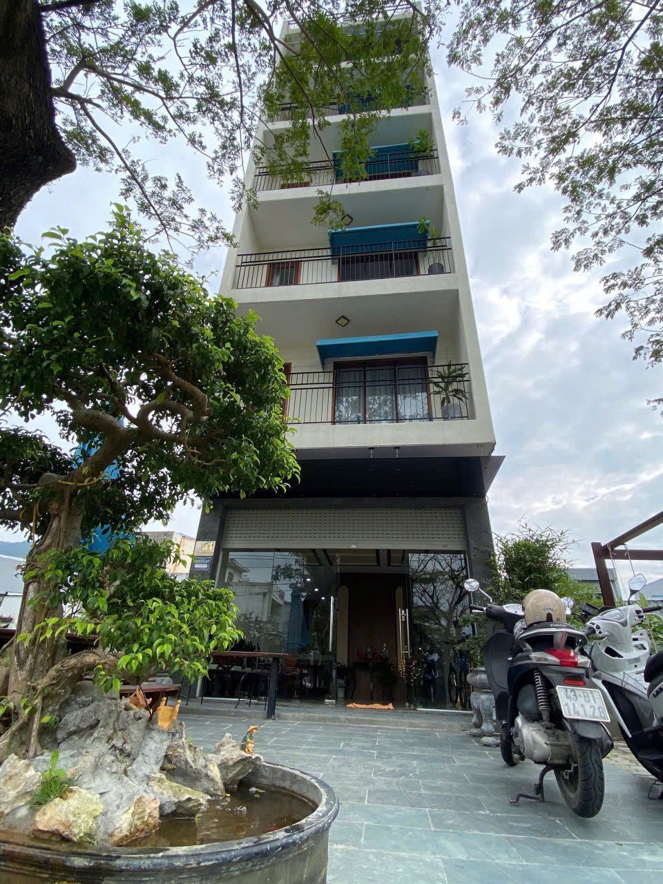 bán căn hộ Apartment 6 tầng Đà Nẵng có thang máy 13.95tỷ