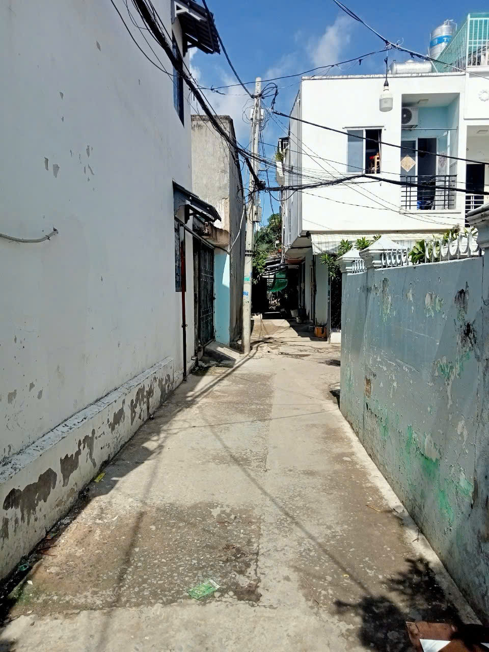 bán nhà sổ hồng riêng cấp 4 DT 4mx20m giá 1.7 tỷ